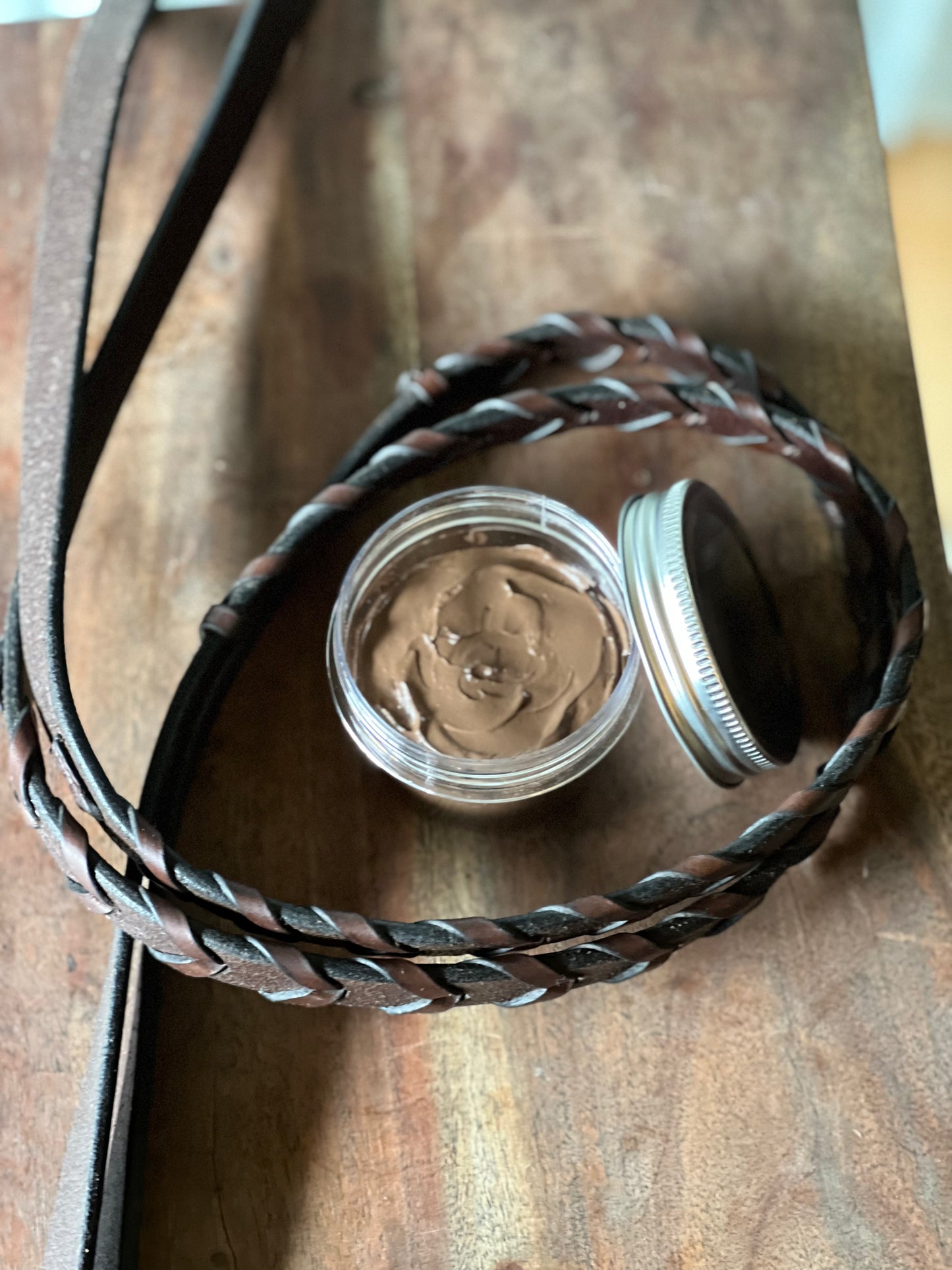 Natural_Wound_Clay small jar with brown cream and tin lid